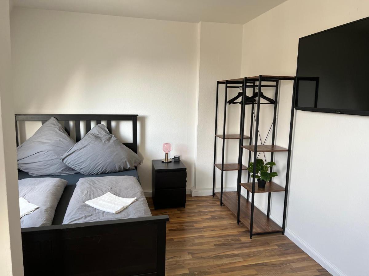 Apartment Black *